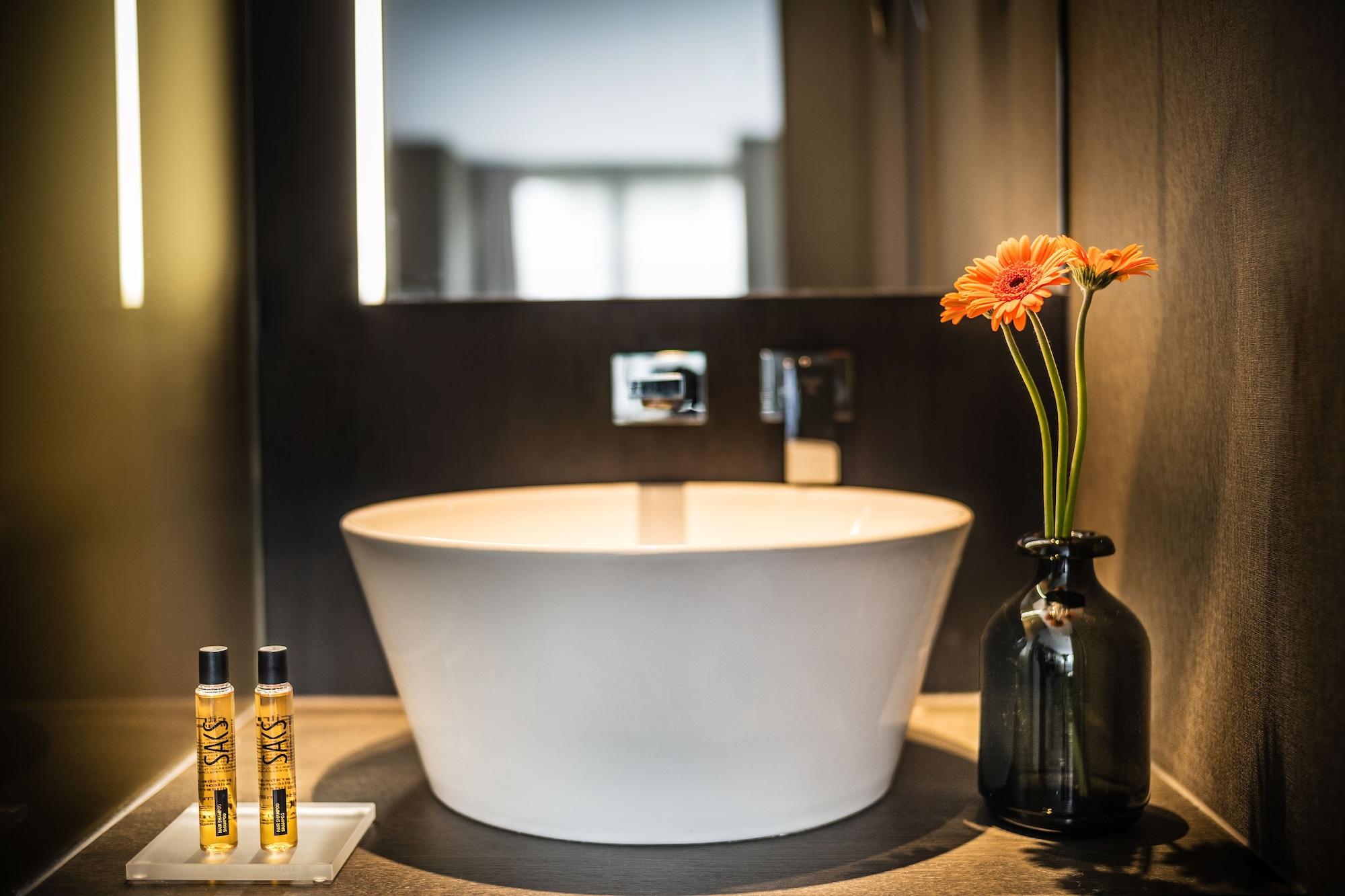 Saks Urban Design Hotel Frankfurt フランクフルト エクステリア 写真