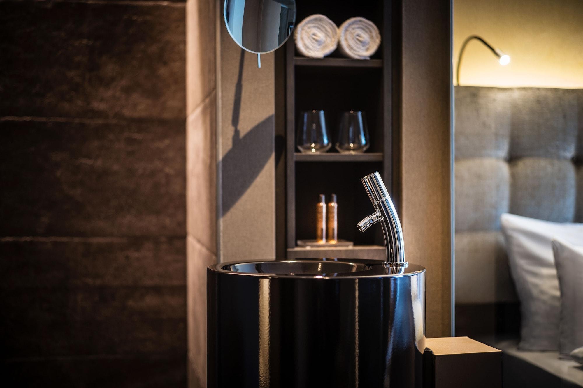 Saks Urban Design Hotel Frankfurt フランクフルト エクステリア 写真