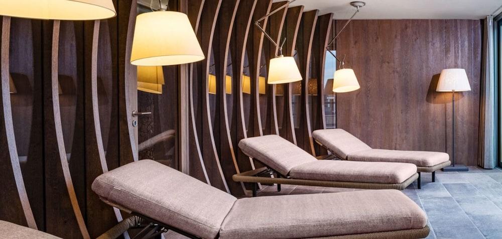 Saks Urban Design Hotel Frankfurt フランクフルト エクステリア 写真